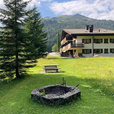 Ferienwohnung Haus Ginseng Davos Exterior photo